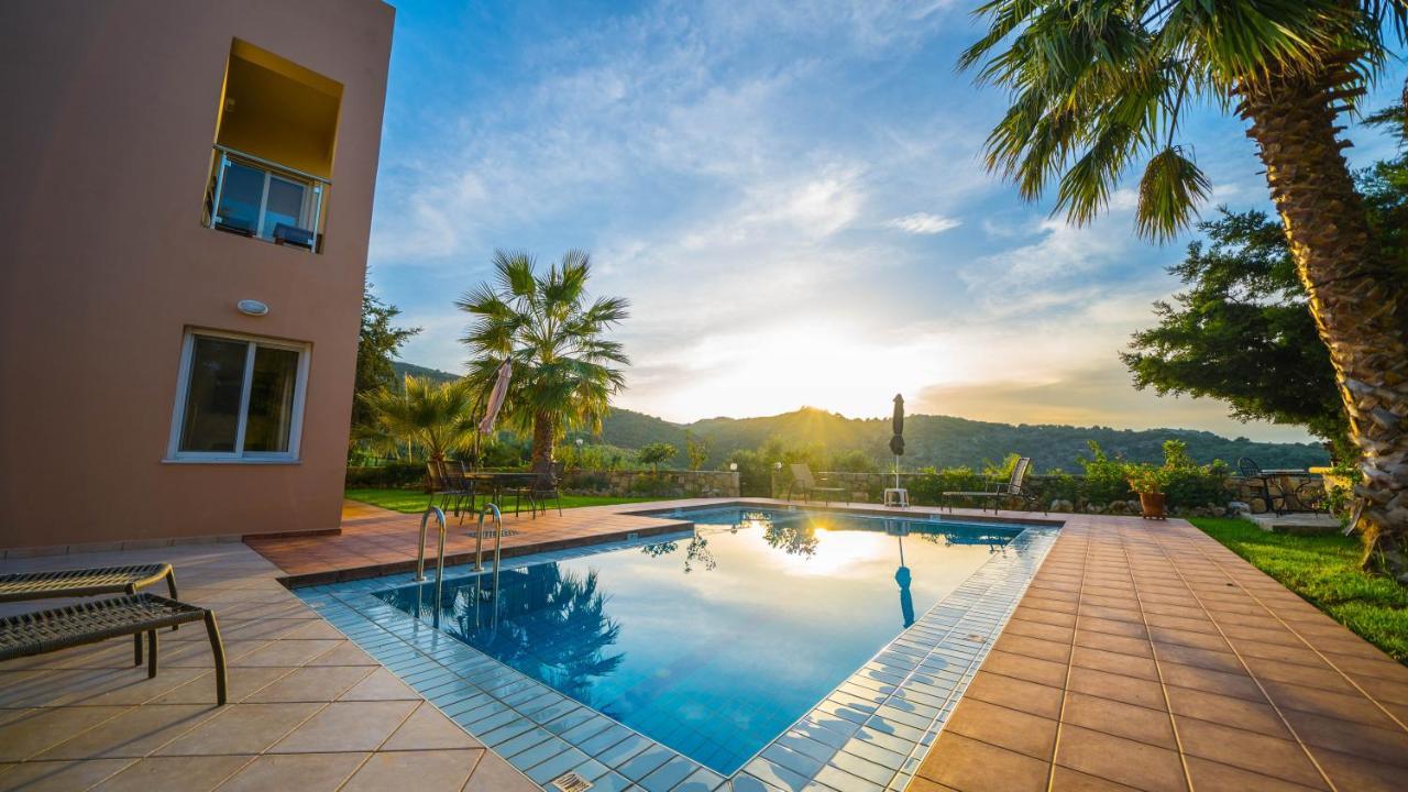 Meliades Villas Agia Marina  Bagian luar foto