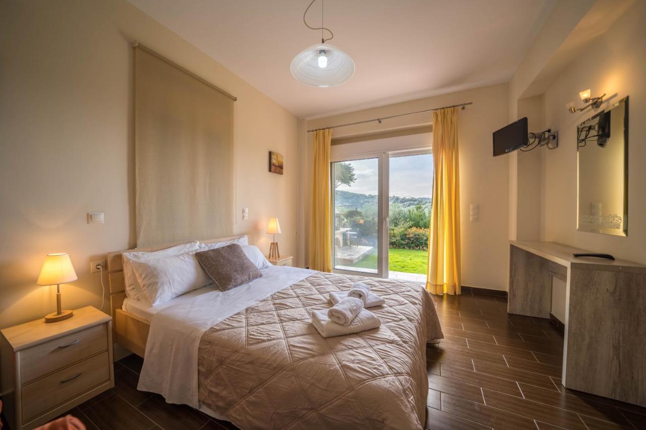 Meliades Villas Agia Marina  Bagian luar foto